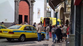 Bombeiros Sapadores do Funchal junto à Igreja do Carmo